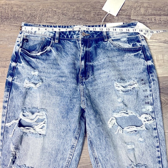 KanCan Acid Wash Distressed Denim Ripped High Waisted Mom Jeans Size 15/31 - Picture 4 of 9